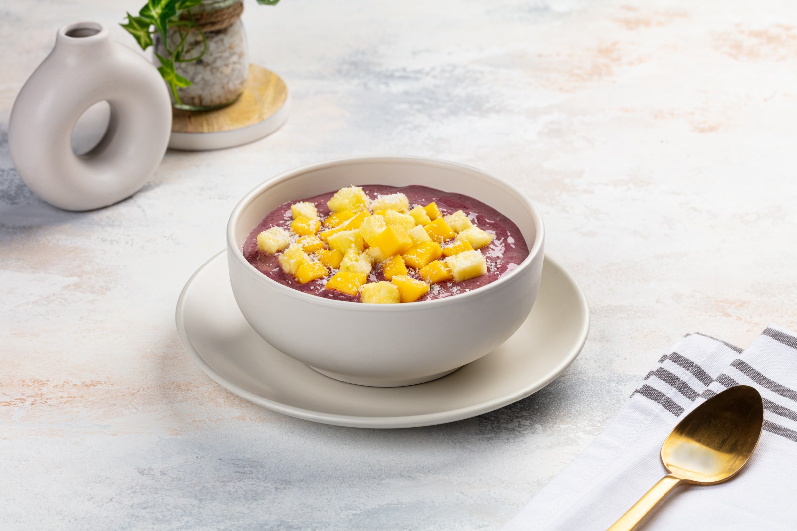 Acai Bowl with Tropical Fruits