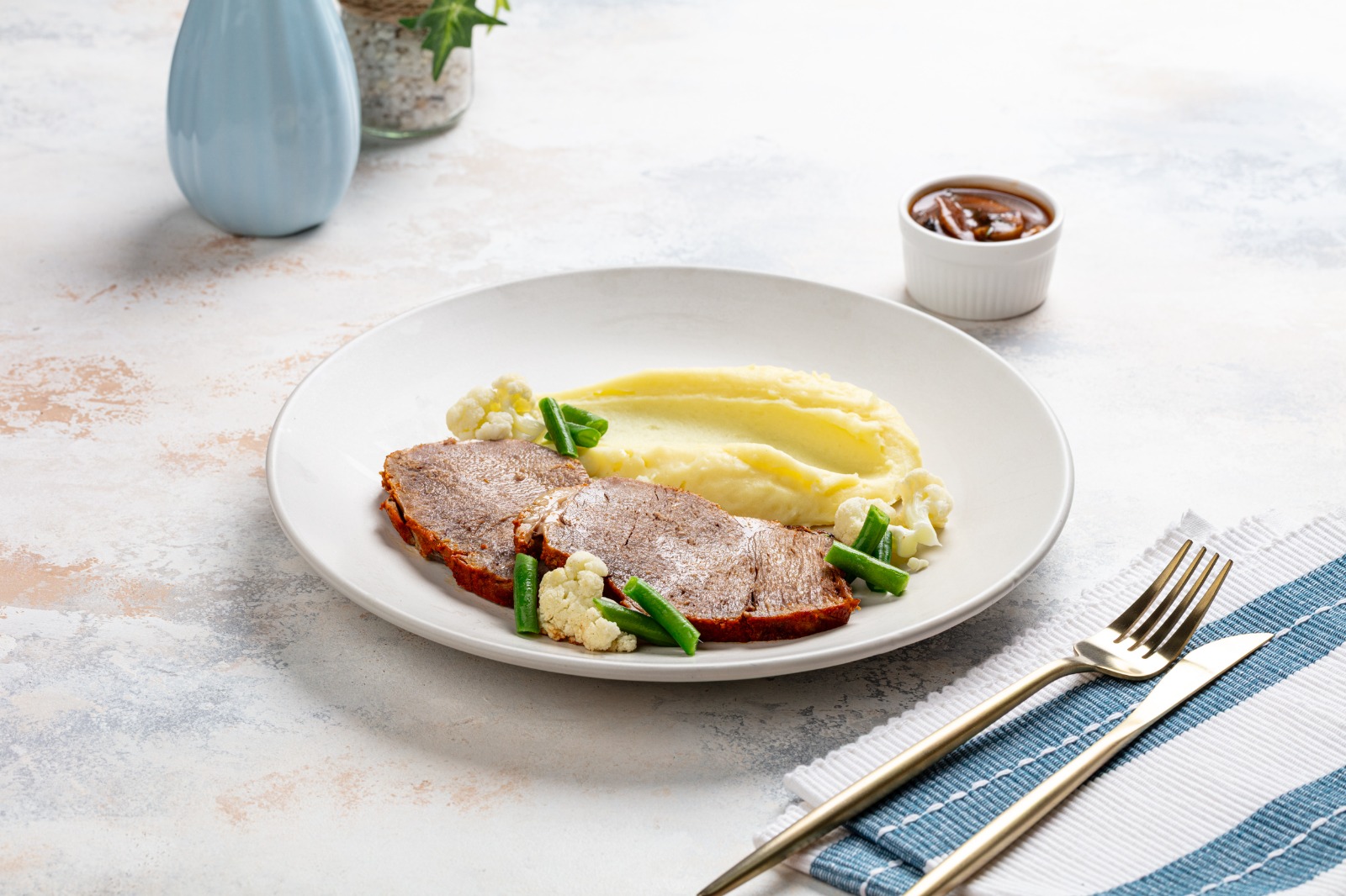 Beef Brisket in Rosemary Sauce with Cauliflower, Green Beans & Potato Puree